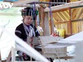 Keindahan Kerajinan Menenun Tradisional dari Warga Etnis Minoritas Lu