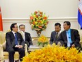 Hoang Binh Quan, Utusan Khusus dari Sekjen KS PKV menyampaikan hasil Kongres Nasional ke-12 PKV kepada para pemimpin Kamboja