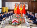 チン首相、中国の李強首相と会談