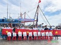 越南海上警察力量与渔民并肩同行