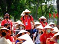 VĐV Thái Lan trải nghiệm dịch vụ Xe buýt du lịch 2 tầng “Hanoi City tour” 