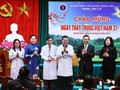 Vo Van Thuong rend visite à des médecins à Hà Nam
