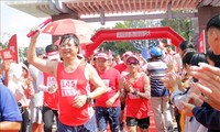 Lomba lari estafet “Naik bersama dengan Vietnam” sepanjang 2.020 Km sudah selesai