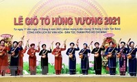 Aktivitas-Aktivitas Sehubungan dengan Hari Haul Cikal Bakal Negara Raja Hung Diadakan secara Beragam di Kota Ho Chi Minh