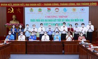 Jutaan Bingkisan Persatuan Menambah Semangat Warga Vietnam Selatan dalam Atasi Pandemi