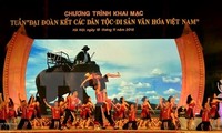 Selenggarakan Pekan “Persatuan Besar Etnis-Etnis – Pusaka Budaya Vietnam”