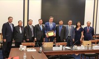 Dorong Hubungan Kerja Sama antara Badan-Badan Parlemen Vietnam dan AS 
