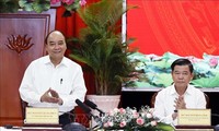Presiden Nguyen Xuan Phuc: Provinsi Dong Nai Perlu Cari Motivasi dan Pola Pertumbuhan Baru untuk Ciptakan Terobosan