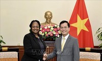 Deputi Menlu Vietnam, Ha Kim Ngoc Terima Deputi Menlu AS, Bonnie D. Jenkins