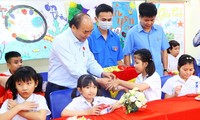 Presiden Nguyen Xuan Phuc Kirimkan Surat kepada Para Pemuda dan Anak-Anak Sehubungan dengan Festival Medio Musim Gugur