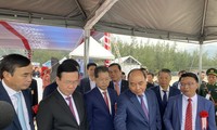 Presiden Nguyen Xuan Phuc: Pelabuhan Lien Chieu Memiliki Potensi untuk Menjadi Pelabuhan Laut Utama di Kawasan