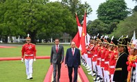 Presiden Indonesia Pimpin Acara Penyambutan Kenegaraan untuk Presiden Nguyen Xuan Phuc 
