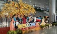 Banyak Daerah di Vietnam Adakan Acara Penyambutan Wisatawan pada Hari Pertama Tahun 2023