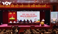Ketua MN Vuong Dinh Hue Lakukan Kontak dengan Para Pemilih Kota Hai Phong