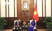 Penjabat Presiden Vietnam, Vo Thi Anh Xuan Terima Para Dubes yang Sampaikan Surat Kepercayaan