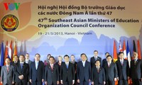 Ministros de Educación de la ASEAN reunidos en Hanoi