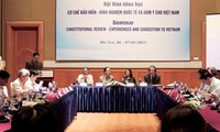 Simposio sobre mecanismos de protección constitucional de Vietnam