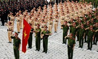 Lider partidista de Vietnam urge a la policía a forjar la ética profesional