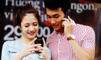 En aumento demandas de smartphones entre los jóvenes vietnamitas
