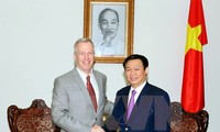 Vietnam y Estados Unidos siguen reforzamiento de relaciones bilaterales