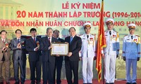 Primer ministro asiste al 20 cumpleaños de la Universidad de Comercio y Tecnología de Hanoi