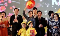 Efectúa Vietnam velada de unidad nacional por la prosperidad del pueblo