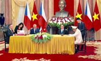 Relaciones Vietnam-República Checa siguen avanzando a nivel superior