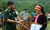 Vietnam sigue con vibrantes actividades de ayuda a los pobres