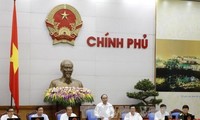 Gobierno de Vietnam continúa la agenda de trabajo de la reunión ordinaria de octubre