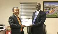 Vietnam fortalece cooperación multifacética con Angola y Namibia