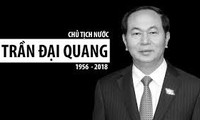 Ciudadanos vietnamitas muestran su pésame por el fallecimiento del presidente del país