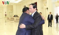Jefe de Ejecutivo de Camboya visita Vietnam para homenajear al desaparecido presidente Tran Dai Quang
