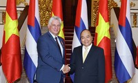 Jefe de Ejecutivo de Vietnam ofrece recepción al presidente cubano