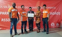 Empresa vietnamita Movitel en Mozambique entrega ayuda humanitaria a víctimas del huracán Idai
