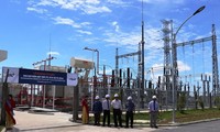 Localidad sureña de Vietnam inauguran dos centrales de energía solar 