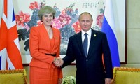 Presidente ruso planea cita con primera ministra británica en Japón