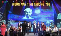 Gala “Inmenso amor” conecta Hanói con Nghe An y Ciudad Ho Chi Minh