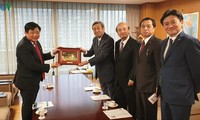Director general de la Voz de Vietnam se reúne con dirigentes de Japón