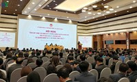 Premier vietnamita orienta el financiamiento para la reinversión de empresas públicas