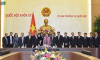 Representantes diplomáticos de Vietnam en ultramar por contribuir más al desarrollo nacional 