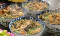 La originalidad de la sopa de fideos de pescado picante “bún cá cay”