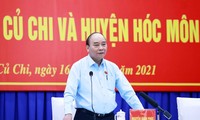El jefe de Estado se reúne con electores distritales de Ciudad Ho Chi Minh