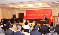 El primer ministro Pham Minh Chinh se reúne con compatriotas residentes en Japón
