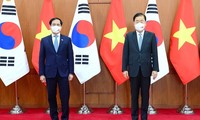 El ministro de Relaciones Exteriores de Vietnam se reúne con su homólogo surcoreano