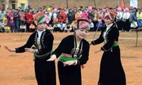 La comunidad Kho Mu aporta sus danzas tradicionales a la gran familia de etnias vietnamitas