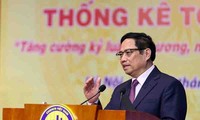 El primer ministro Pham Minh Chinh orienta la reforma del trabajo estadístico