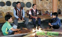 La etnia M’Nong preserva sus tradicionales casas alargadas en Tay Nguyen