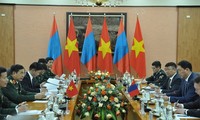 Impulso a la cooperación Vietnam-Mongolia en defensa