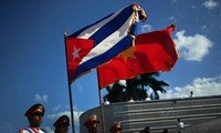 Líderes vietnamitas felicitan a homólogos cubanos por 64 años del triunfo de la Revolución