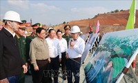 El primer ministro Pham Minh Chinh orienta la ampliación de la central hidroeléctrica de Hoa Binh